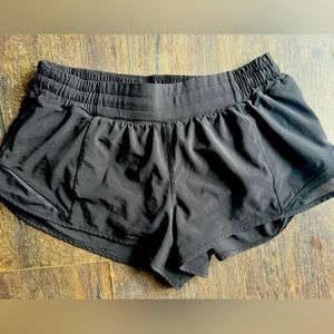 Size 8 Hotty Hot Shorts 2.5 inch
